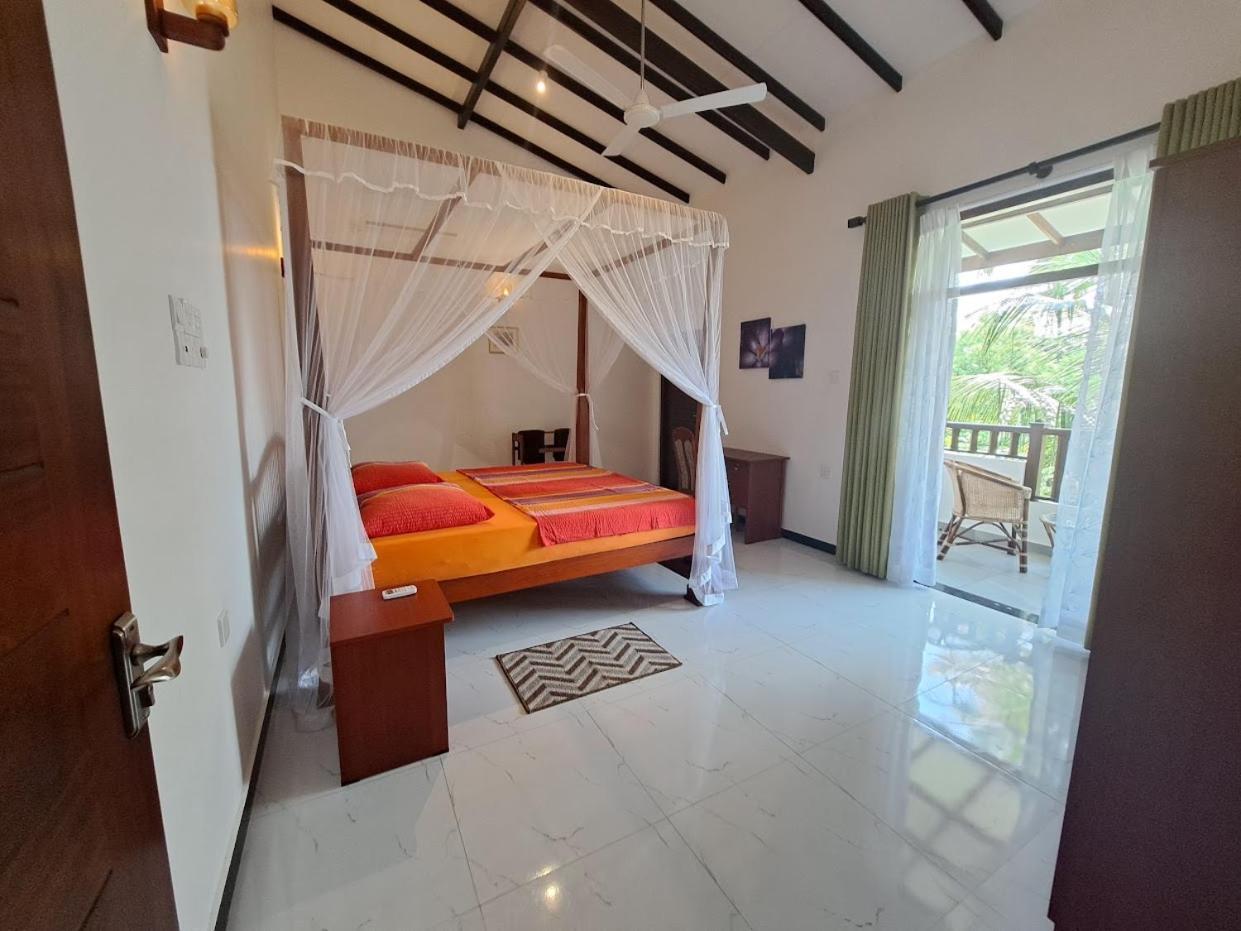 76 Weligama